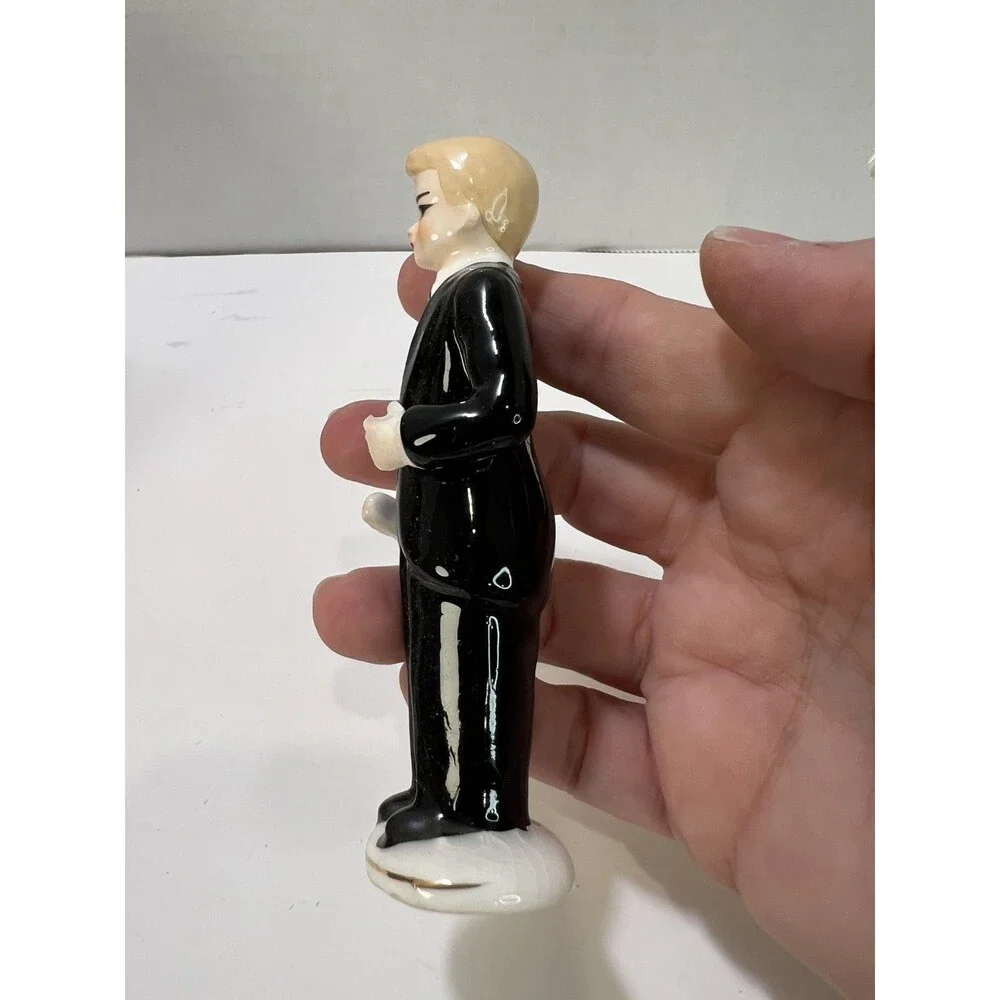 Vintage 1950s Bride & Groom Cake Topper Wedding Traditional Veil Tuxedo Blonde